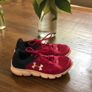 Under Armour Shoes Youth Size 4